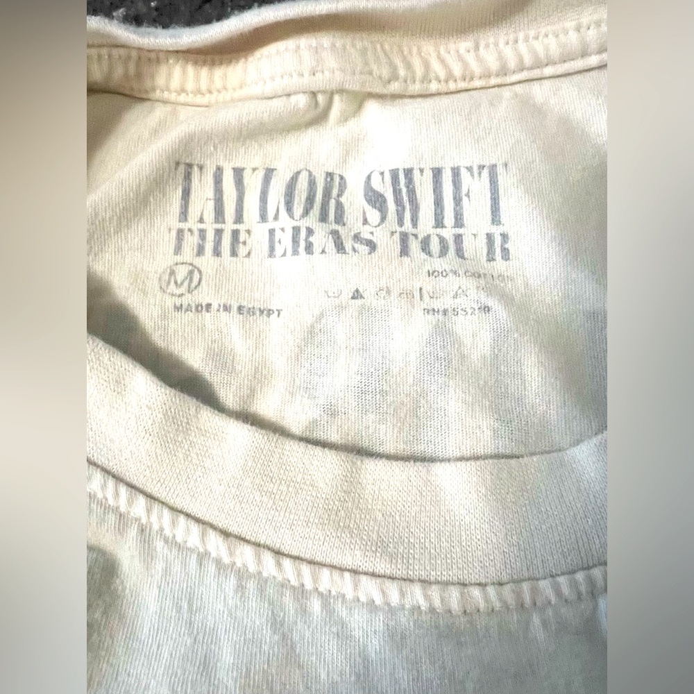✨OFFICIAL MERCH✨ Taylor Swift The Eras Tour T-Shirt Collectible Swiftie Concert - Picture 6 of 6
